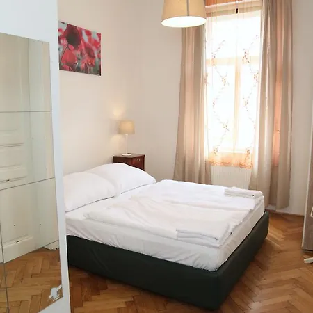 Charming Flats In Vinohrady | Praguestars * 프라하