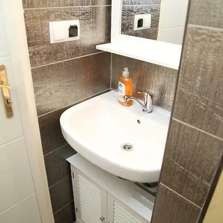 Charming Flats In Vinohrady | Praguestars 아파트