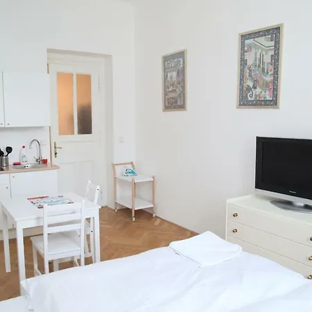 Charming Flats In Vinohrady | Praguestars 아파트